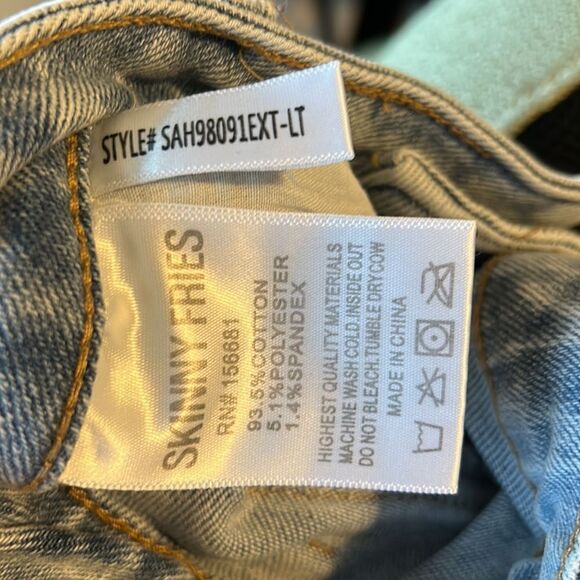 High Waisted Skinny Jeans, size 17 (Juniors) - Picture 12 of 16